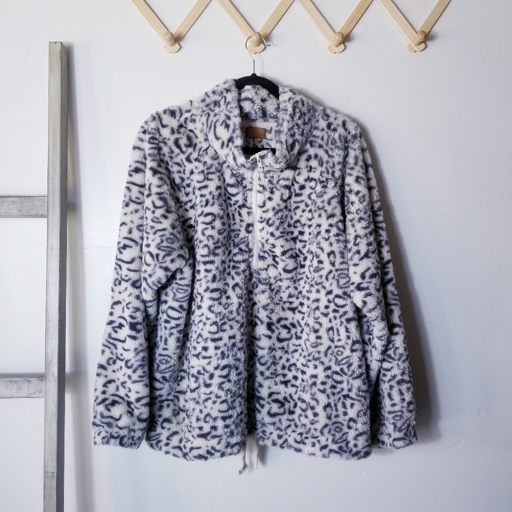 POL SUPER SOFT OVERSIZED LEOPARD PRINT QUARTER ZIP PULLOVER SIZE LARGE